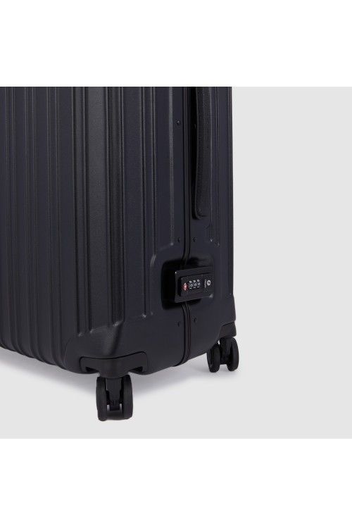 Suitcase Piquadro PQ-Light M 67cm 69 liters M matte black